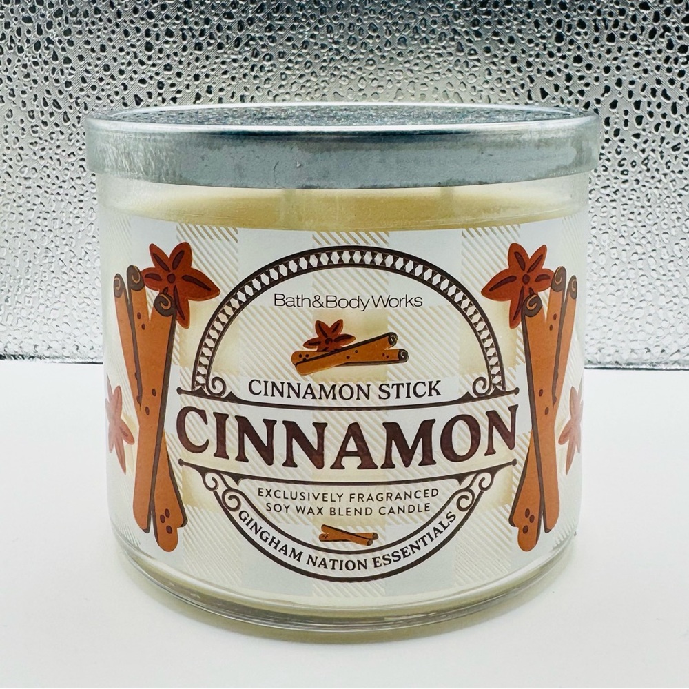 Bath & Body Works Cinnamon Stick Candle - Cream and Silver